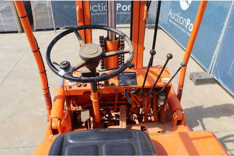 Chariot élévateur diesel Mitsubishi FD25: photos 20