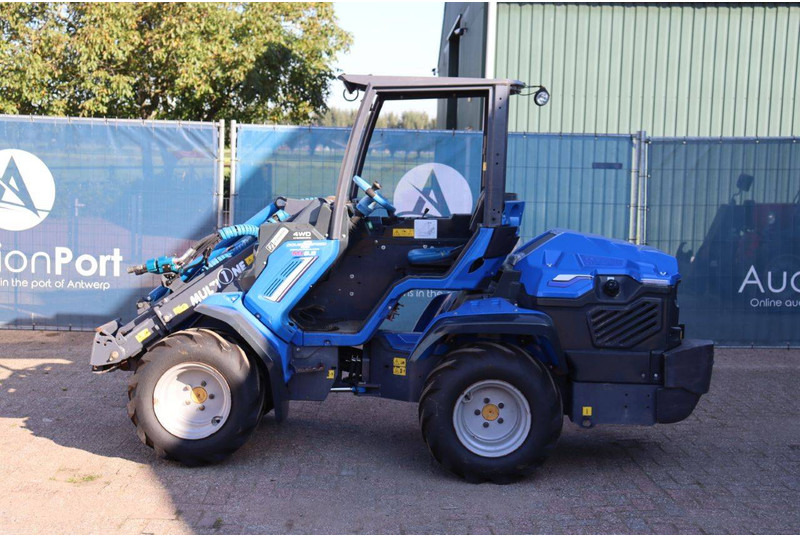 MultiOne 9.5 - Chargeuse sur pneus: photos 2 MultiOne 9.5 - Chargeuse sur pneus: photos 2