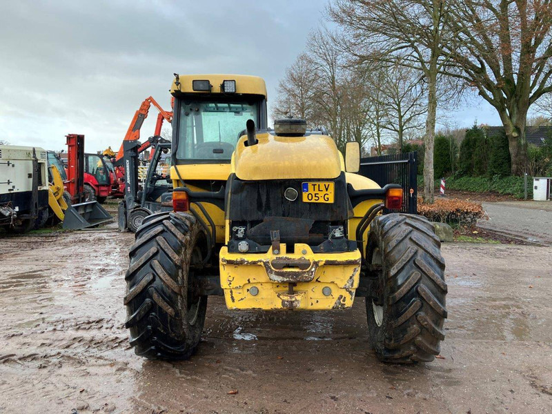 New Holland LM410 - Chariot télescopique: photos 4 New Holland LM410 - Chariot télescopique: photos 4
