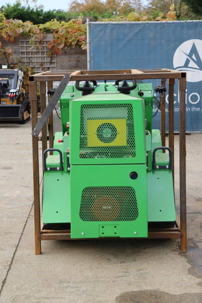 Nycheki SK-K105 - Chargeuse sur pneus: photos 4 Nycheki SK-K105 - Chargeuse sur pneus: photos 4