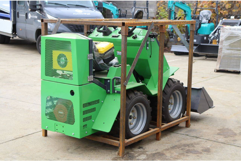 Nycheki SK-K105 - Chargeuse sur pneus: photos 5 Nycheki SK-K105 - Chargeuse sur pneus: photos 5