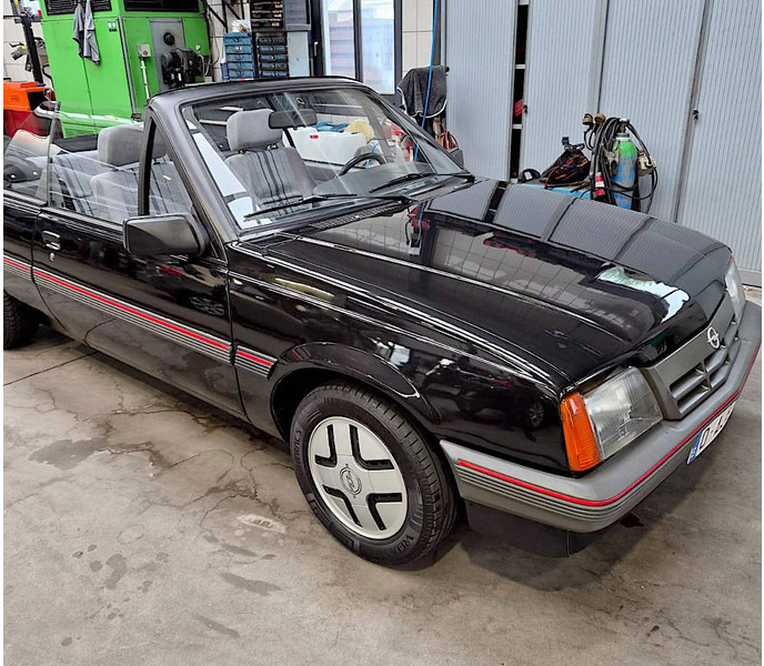 Opel Ascona (C) Cabriolet 1.8i - Berline: photos 3 Opel Ascona (C) Cabriolet 1.8i - Berline: photos 3