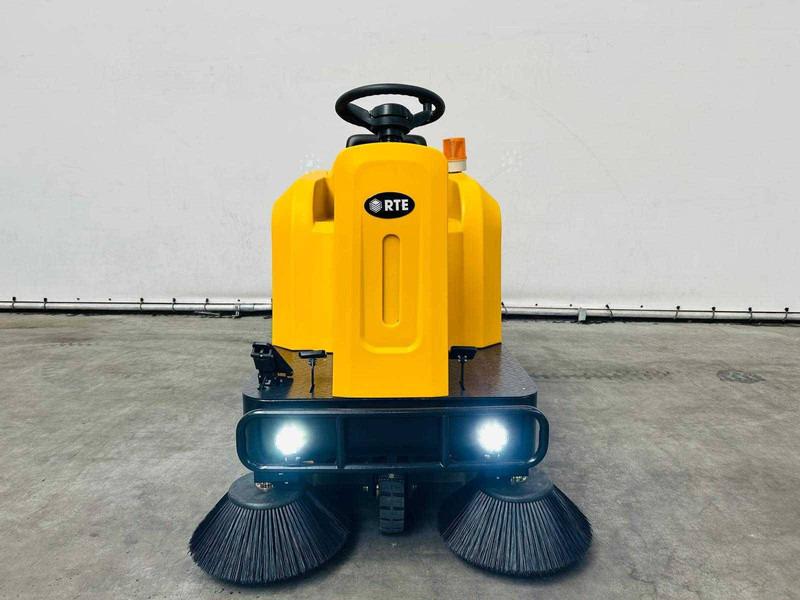 SW80 - Balayeuse de voirie: photos 5 SW80 - Balayeuse de voirie: photos 5