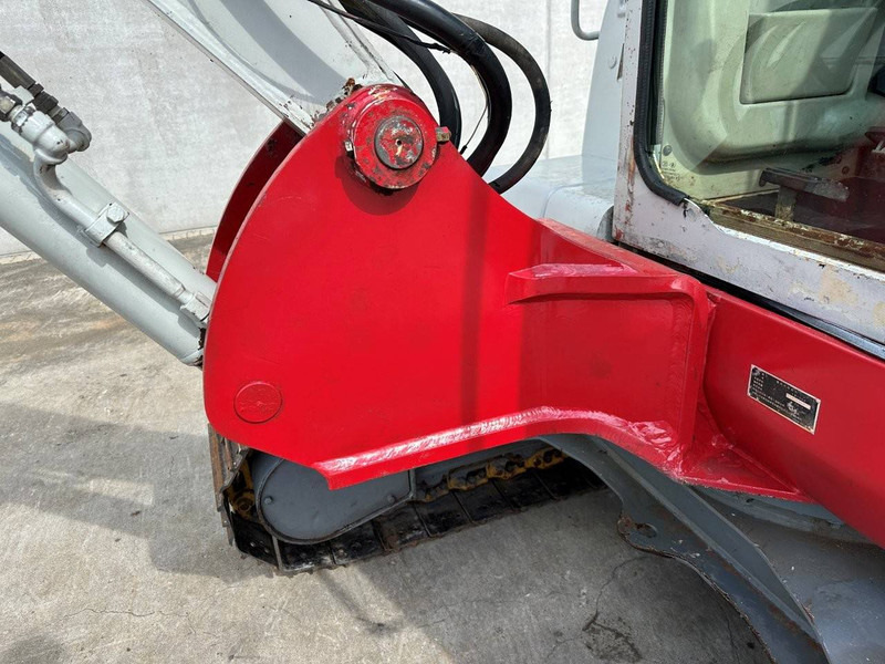 Pelle sur chenille Takeuchi TB150C: photos 10
