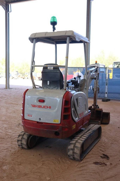 Takeuchi TB216 - Mini pelle: photos 5 Takeuchi TB216 - Mini pelle: photos 5
