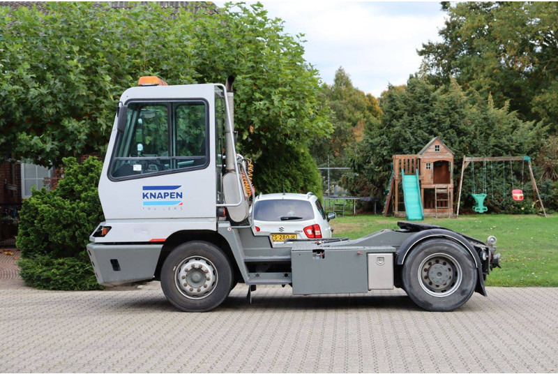 Terberg YT182 - Tracteur portuaire: photos 2 Terberg YT182 - Tracteur portuaire: photos 2