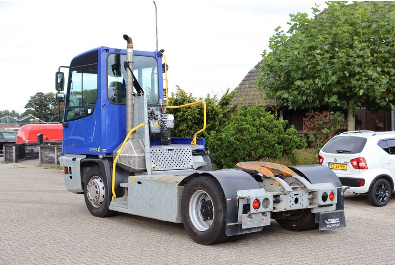 Terberg YT223 - Tracteur portuaire: photos 4 Terberg YT223 - Tracteur portuaire: photos 4