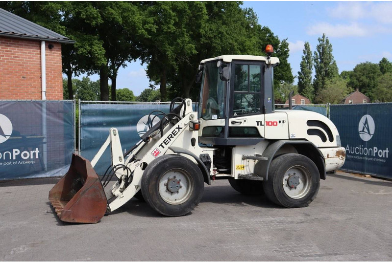 Terex TL100 - Chargeuse sur pneus: photos 1 Terex TL100 - Chargeuse sur pneus: photos 1