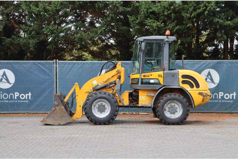 Terex TL70 - Chargeuse sur pneus: photos 2 Terex TL70 - Chargeuse sur pneus: photos 2