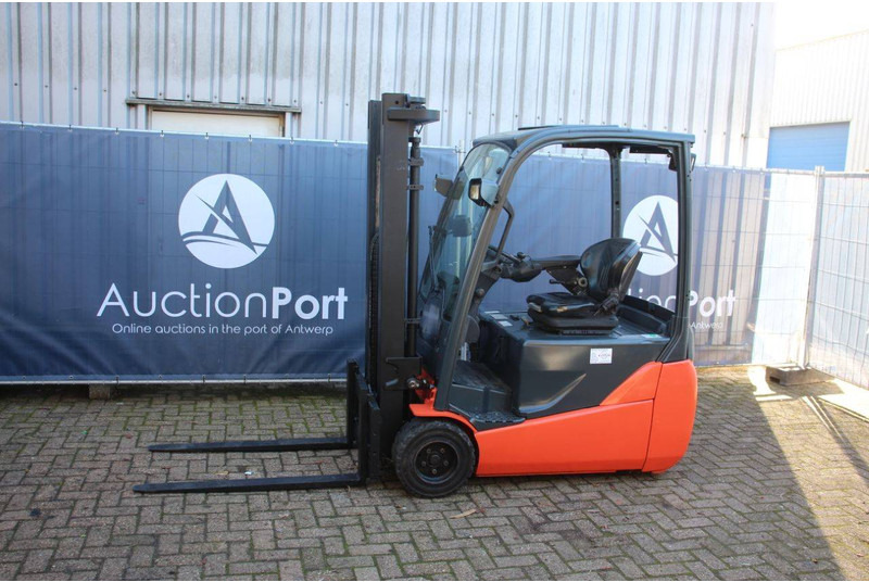 Toyota 8FBET20 - Chariot élévateur électrique: photos 1 Toyota 8FBET20 - Chariot élévateur électrique: photos 1