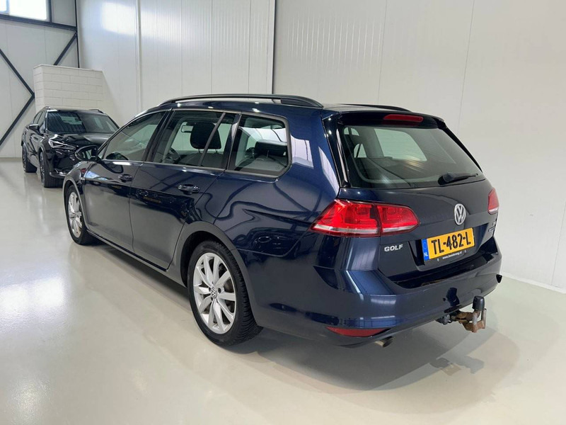 Volkswagen Golf - Voiture: photos 2 Volkswagen Golf - Voiture: photos 2