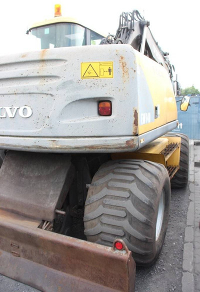 Volvo EW 140 - Pelle sur pneus: photos 5 Volvo EW 140 - Pelle sur pneus: photos 5