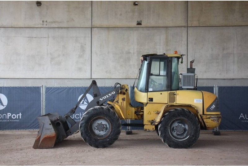Volvo L45B-TP - Chargeuse sur pneus: photos 2 Volvo L45B-TP - Chargeuse sur pneus: photos 2