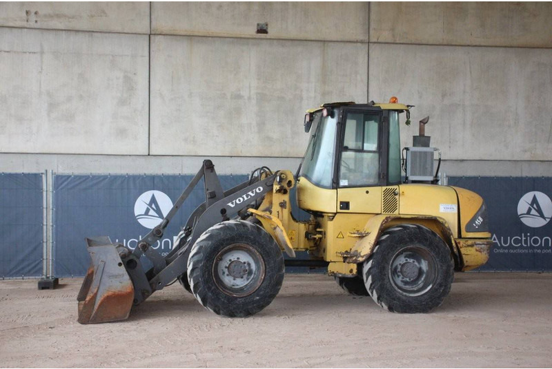 Volvo L45B-TP - Chargeuse sur pneus: photos 1 Volvo L45B-TP - Chargeuse sur pneus: photos 1