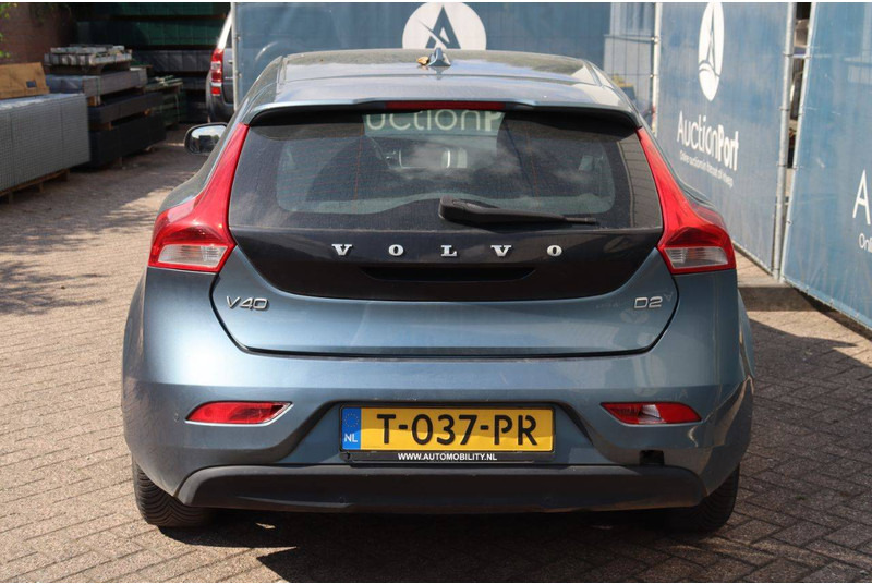 Volvo V40 D2 - Berline: photos 5 Volvo V40 D2 - Berline: photos 5