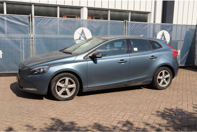 Volvo V40 D2 - Berline: photos 1 Volvo V40 D2 - Berline: photos 1