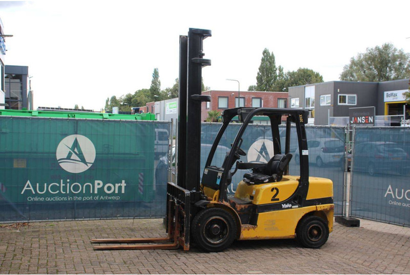 Yale GDP30VX E2345 - Chariot élévateur diesel: photos 1 Yale GDP30VX E2345 - Chariot élévateur diesel: photos 1