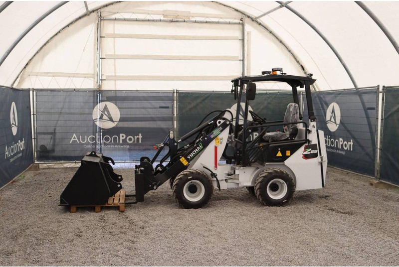 Yuchaï Z25 - Chargeuse sur pneus: photos 1 Yuchaï Z25 - Chargeuse sur pneus: photos 1