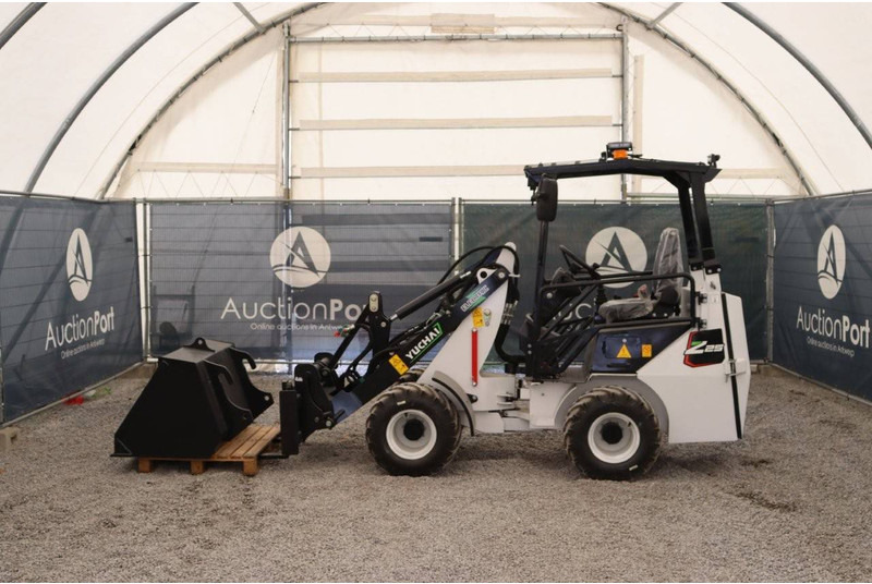 Yuchaï Z25 - Chargeuse sur pneus: photos 2 Yuchaï Z25 - Chargeuse sur pneus: photos 2