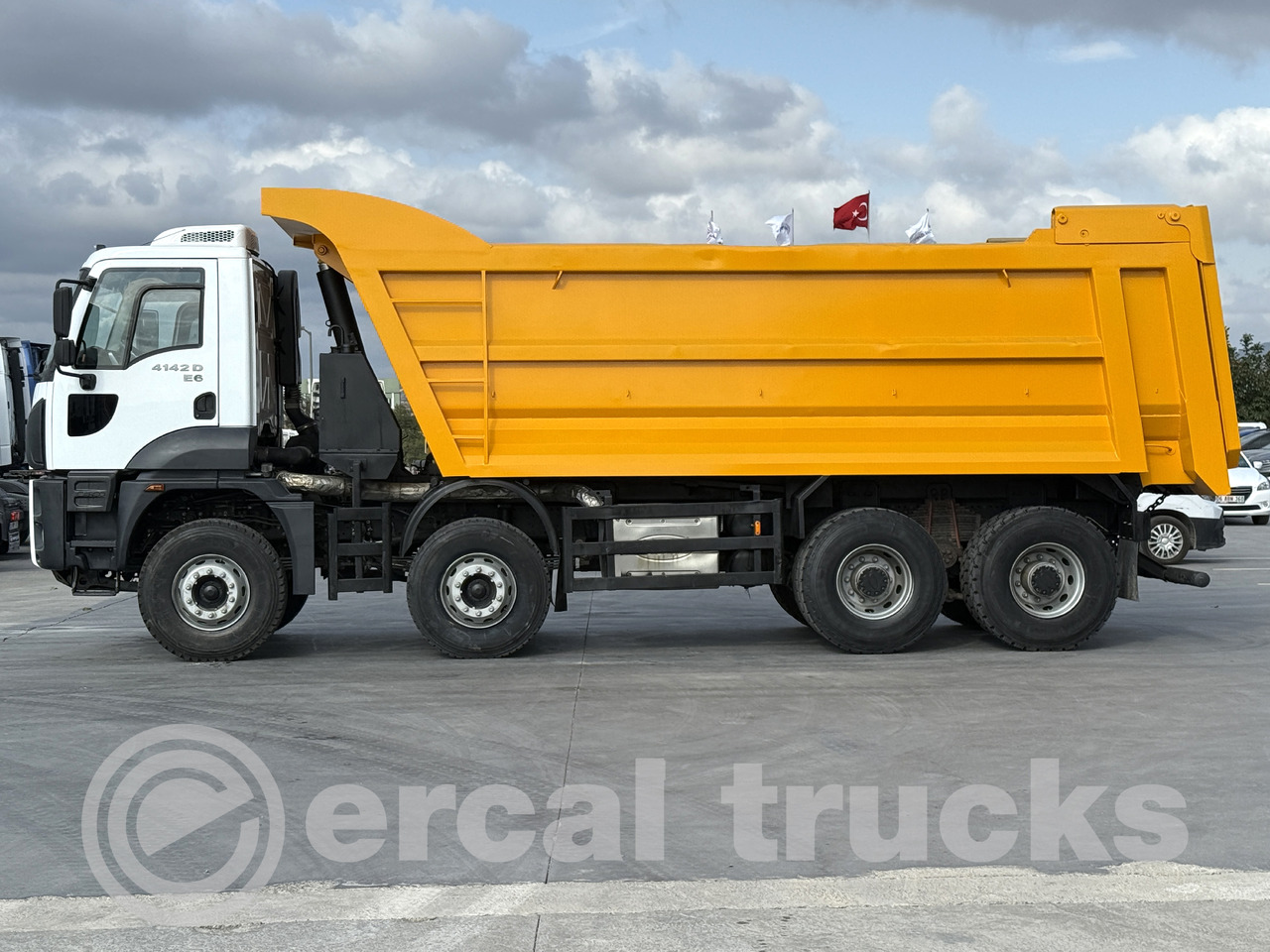 FORD 2017 FORD CARGO 4142 D / MANUAL-AC -EURO6-8X4-HARDOX TIPPER - Camion benne: photos 5 FORD 2017 FORD CARGO 4142 D / MANUAL-AC -EURO6-8X4-HARDOX TIPPER - Camion benne: photos 5
