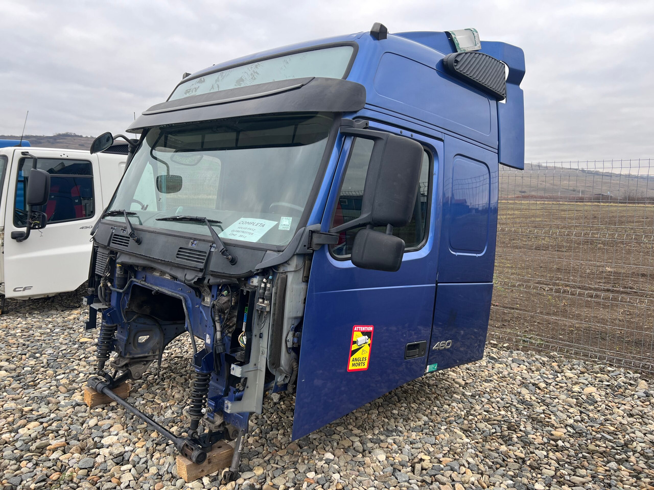 CABINA VOLVO FH13 GLOBETROTTER L2H2 - Cabine pour Camion: photos 2 CABINA VOLVO FH13 GLOBETROTTER L2H2 - Cabine pour Camion: photos 2