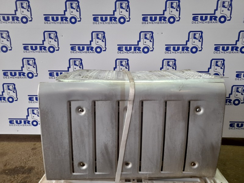 CATALIZATOR MERCEDES ACTROS MP4 E6 A0044907612, A0034907812 - Catalyseur pour Camion: photos 1 CATALIZATOR MERCEDES ACTROS MP4 E6 A0044907612, A0034907812 - Catalyseur pour Camion: photos 1