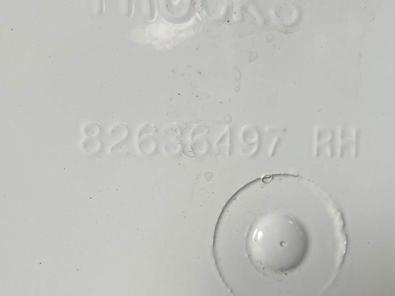 PARAVANT LATERAL DREAPTA RENAULT T 82636497 - Carrosserie et extérieur pour Camion: photos 3 PARAVANT LATERAL DREAPTA RENAULT T 82636497 - Carrosserie et extérieur pour Camion: photos 3