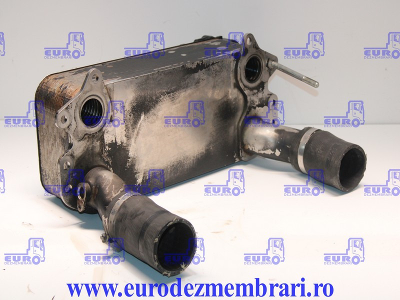 RADIATOR ULEI INTARDER MAN TGX 81.32004.6441, 0501217277, 81.32560.0075 - Radiateur d'huile pour Camion: photos 2 RADIATOR ULEI INTARDER MAN TGX 81.32004.6441, 0501217277, 81.32560.0075 - Radiateur d'huile pour Camion: photos 2