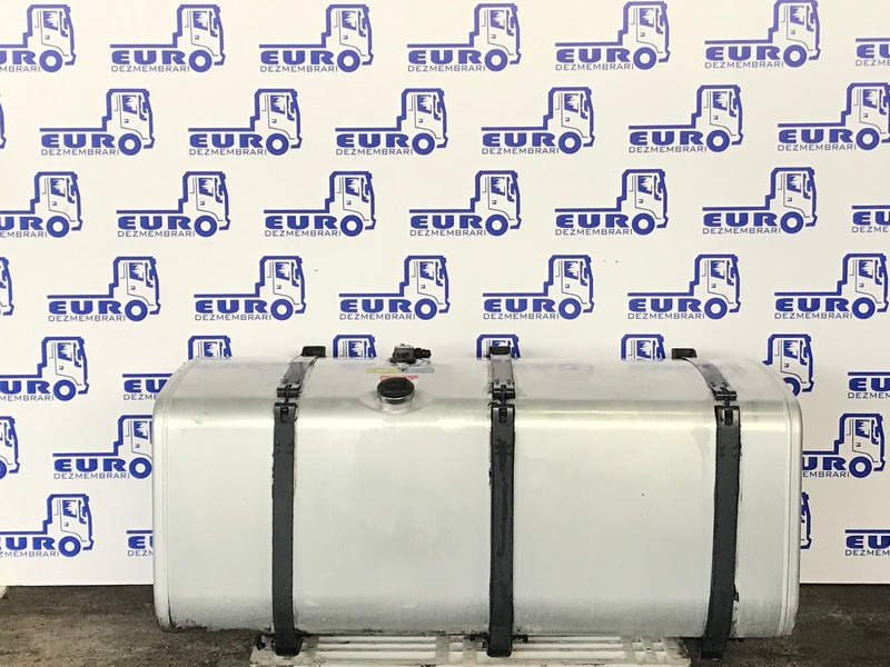 REZERVOR COMBUSTIBIL SCANIA L=165CM l=72CM H=70CM 1517309, 1871192 - Réservoir de carburant pour Camion: photos 1 REZERVOR COMBUSTIBIL SCANIA L=165CM l=72CM H=70CM 1517309, 1871192 - Réservoir de carburant pour Camion: photos 1