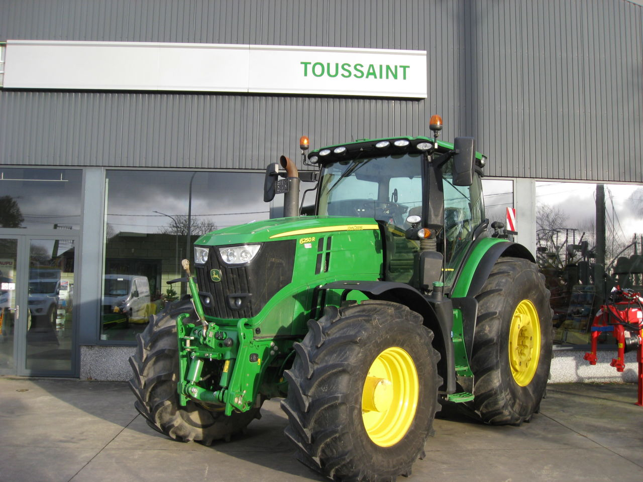 John Deere 6250R - Tracteur agricole: photos 1 John Deere 6250R - Tracteur agricole: photos 1