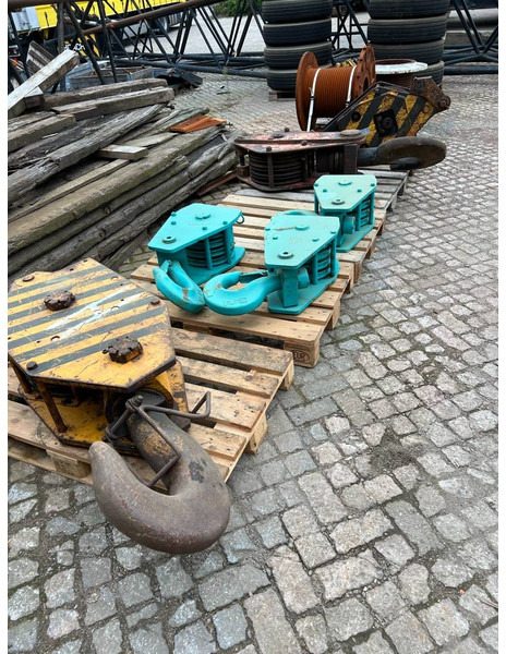 Hookblock various hookblocks for sale - Accessoire pour Grue mobile: photos 2 Hookblock various hookblocks for sale - Accessoire pour Grue mobile: photos 2