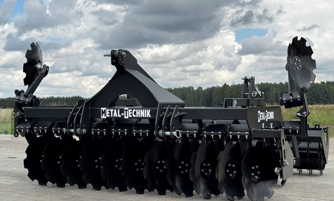 METAL-TECHNIK Brona talerzowa 2,7 m / Scheibenegge / дисковая борона / disc harrow - Cover crop: photos 1 METAL-TECHNIK Brona talerzowa 2,7 m / Scheibenegge / дисковая борона / disc harrow - Cover crop: photos 1