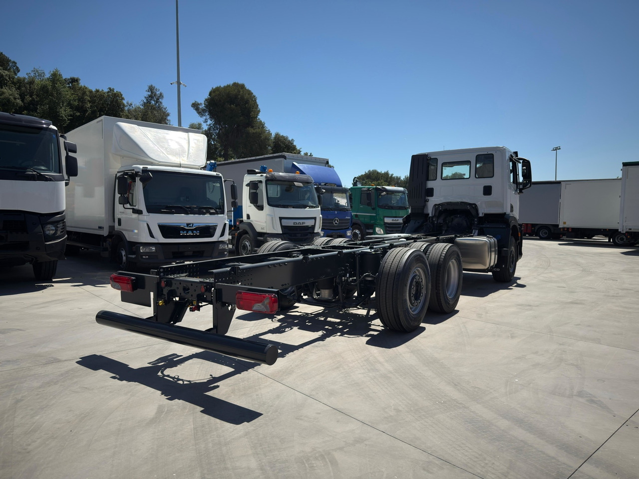 IVECO AD280X40 YPS ON X-WAY E6 (Chassis) - Châssis cabine: photos 4 IVECO AD280X40 YPS ON X-WAY E6 (Chassis) - Châssis cabine: photos 4