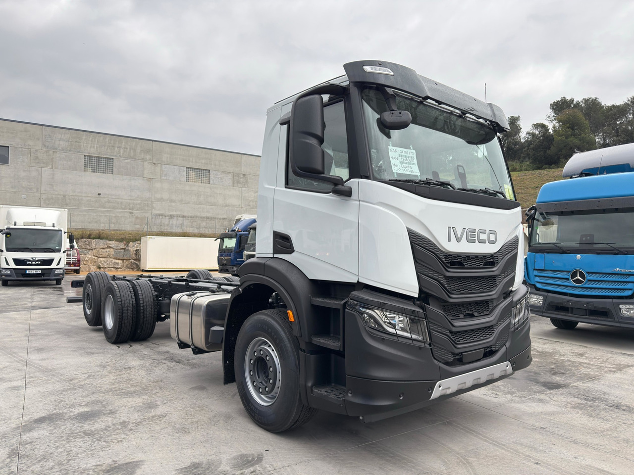 IVECO AD280X46 YPS ON X-Way E6 (Chassis) - Châssis cabine: photos 2 IVECO AD280X46 YPS ON X-Way E6 (Chassis) - Châssis cabine: photos 2