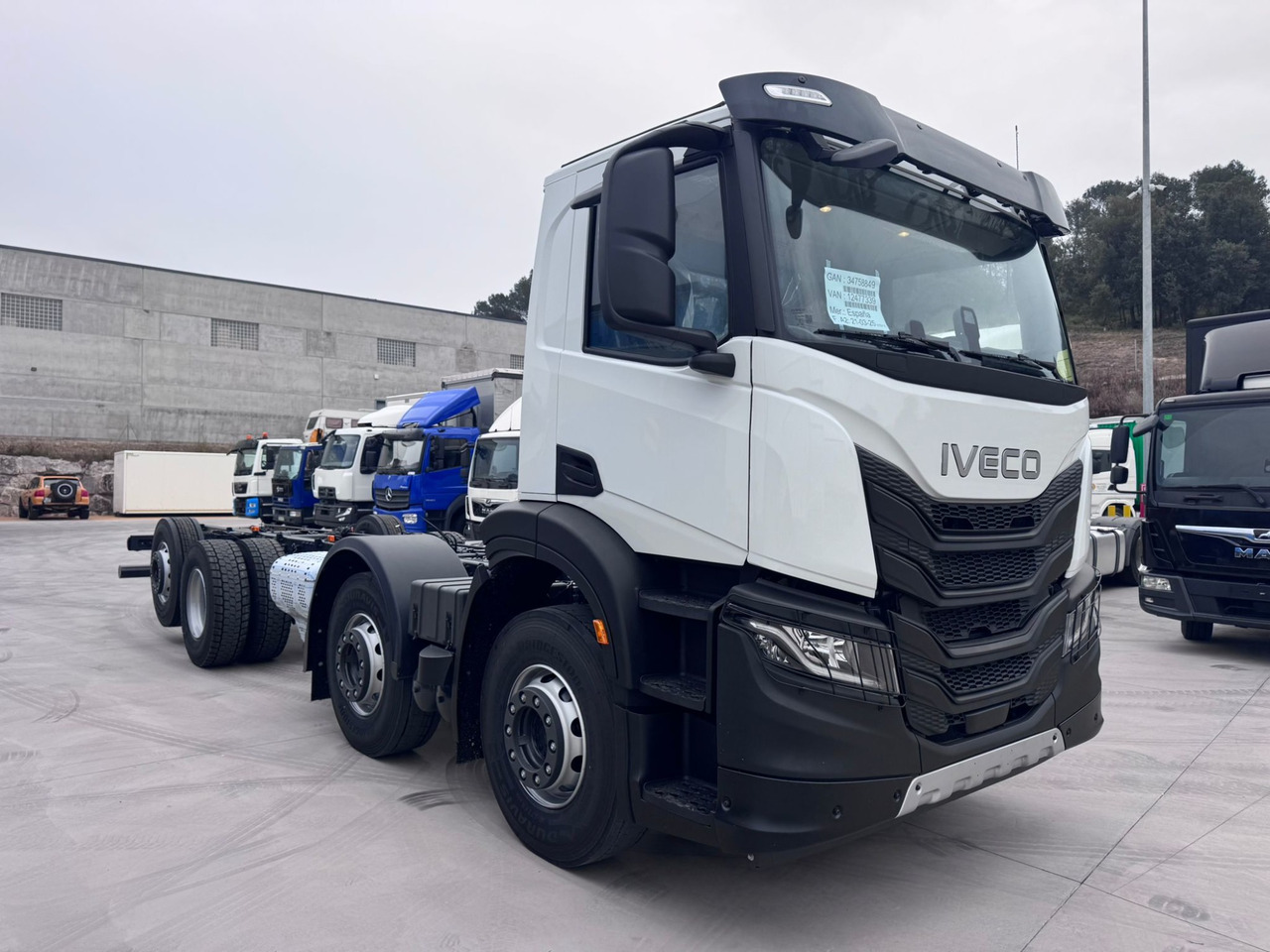 IVECO AD350X50 YPS ON X-Way E6 (Chassis) - Châssis cabine: photos 2 IVECO AD350X50 YPS ON X-Way E6 (Chassis) - Châssis cabine: photos 2