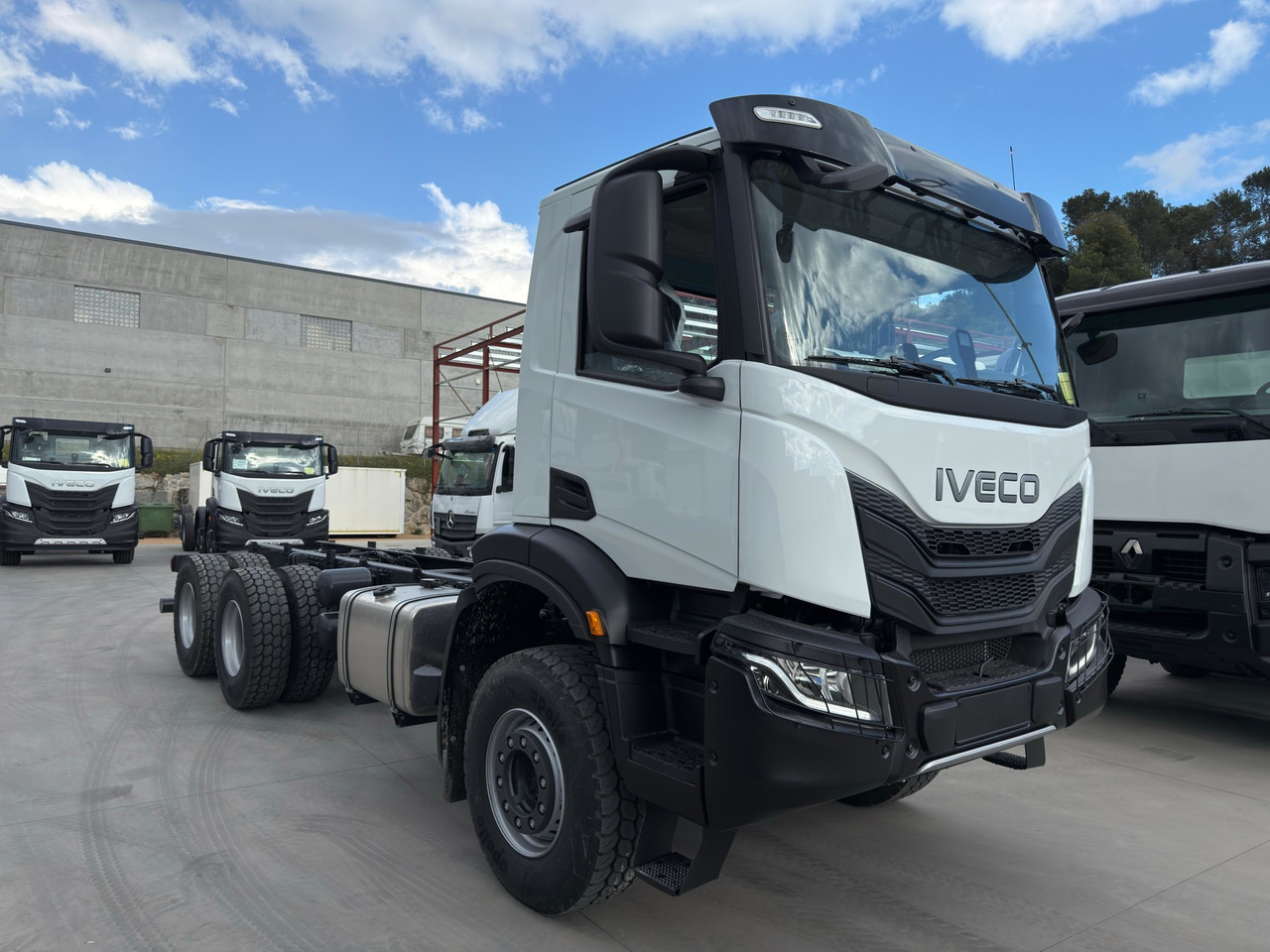 IVECO AD380T46 6x4 E6 (Chassis) - Châssis cabine: photos 2 IVECO AD380T46 6x4 E6 (Chassis) - Châssis cabine: photos 2