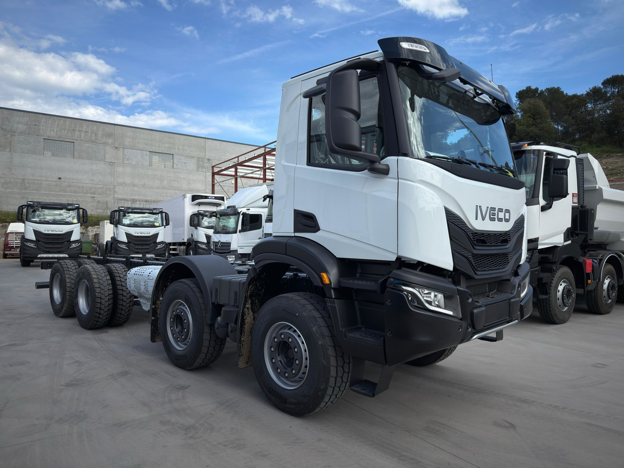 IVECO AD410T50 T-WAY 8x4 E6 (Chassis) - Châssis cabine: photos 2 IVECO AD410T50 T-WAY 8x4 E6 (Chassis) - Châssis cabine: photos 2