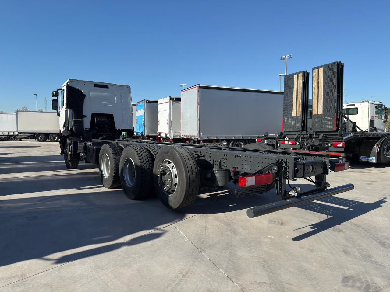 RENAULT C460 E6 (Chassis) - Châssis cabine: photos 4 RENAULT C460 E6 (Chassis) - Châssis cabine: photos 4