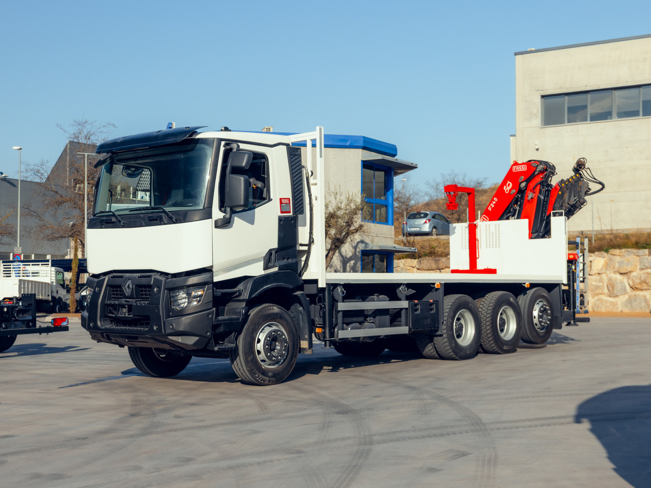 RENAULT C460 E6 (Platform) - Camion plateau, Camion grue: photos 1 RENAULT C460 E6 (Platform) - Camion plateau, Camion grue: photos 1