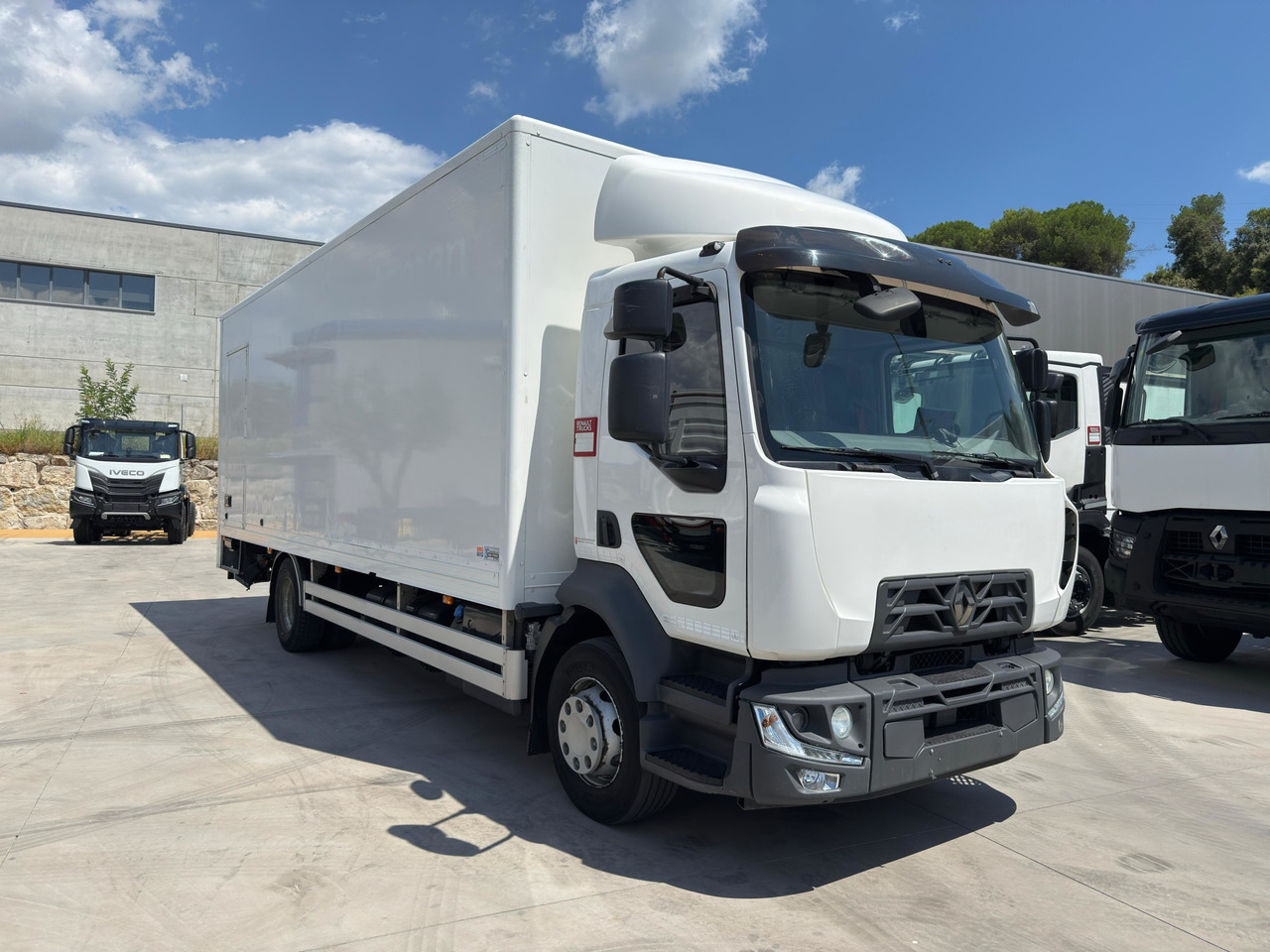 RENAULT D E6 (VAN) - Camion fourgon: photos 2 RENAULT D E6 (VAN) - Camion fourgon: photos 2