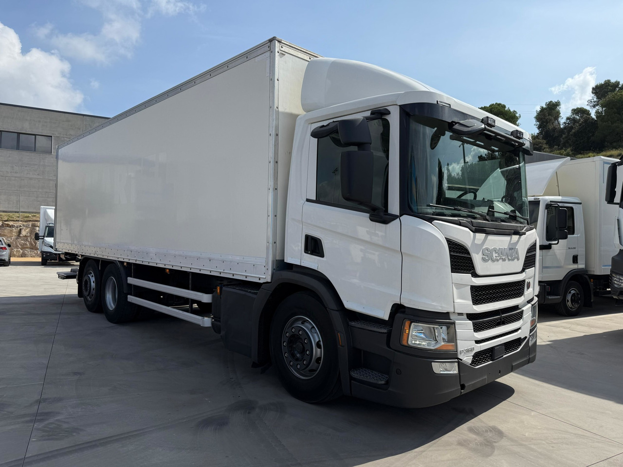 SCANIA P360 E6 (VAN) - Camion fourgon: photos 2 SCANIA P360 E6 (VAN) - Camion fourgon: photos 2