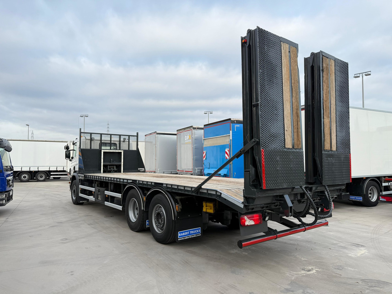SCANIA P410 E6 (Platform) - Camion porte-voitures: photos 4 SCANIA P410 E6 (Platform) - Camion porte-voitures: photos 4