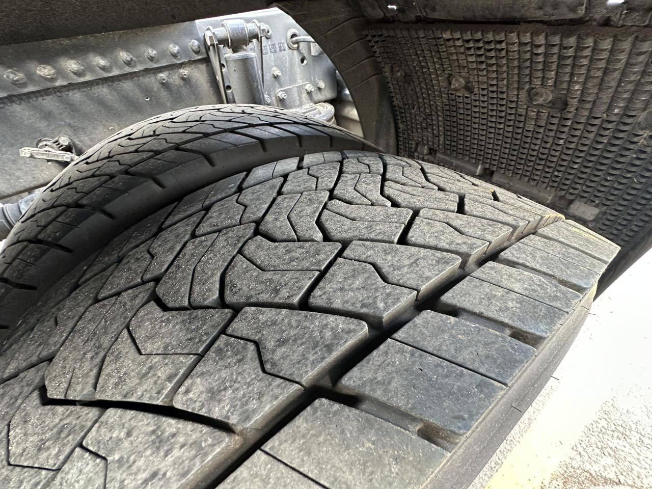 SCANIA R 460 A4x2NB - Tracteur routier: photos 2 SCANIA R 460 A4x2NB - Tracteur routier: photos 2