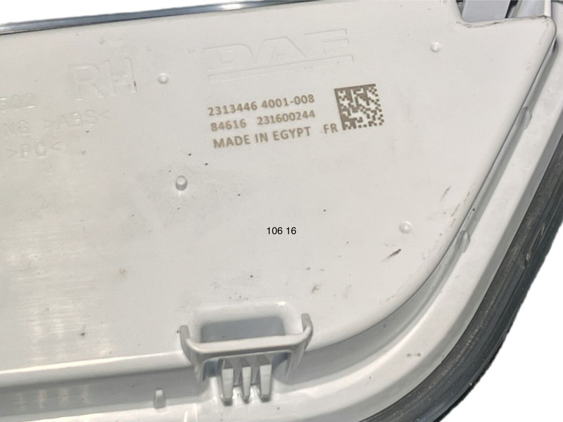 DAF XG - Feu avant: photos 3 DAF XG - Feu avant: photos 3