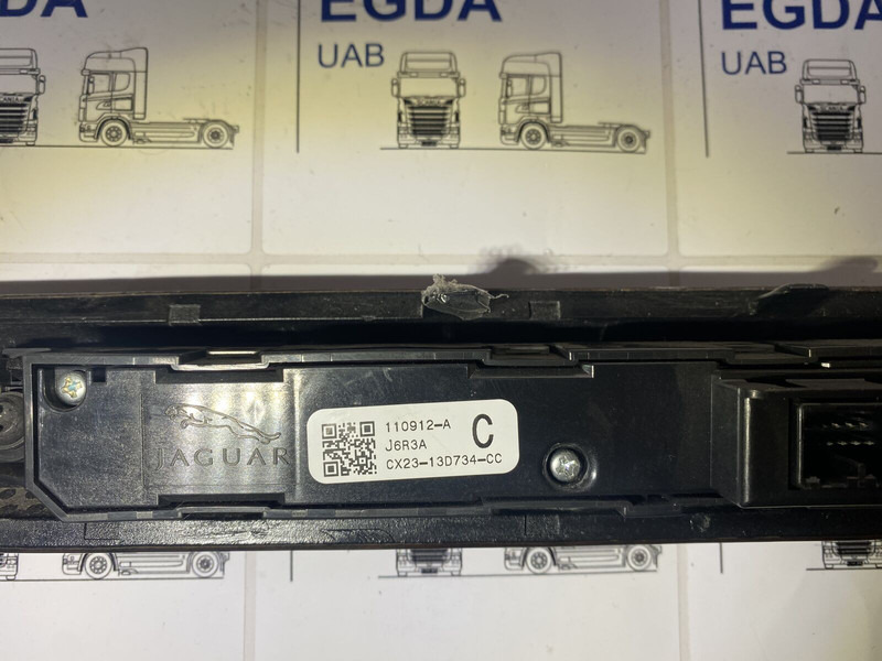 Jaguar XF250 - Panel de instrumentos: photos 2 Jaguar XF250 - Panel de instrumentos: photos 2