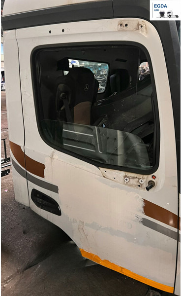 Mercedes-Benz mp4 ,Antos, Arocs 2 - Portière et pièces: photos 1 Mercedes-Benz mp4 ,Antos, Arocs 2 - Portière et pièces: photos 1