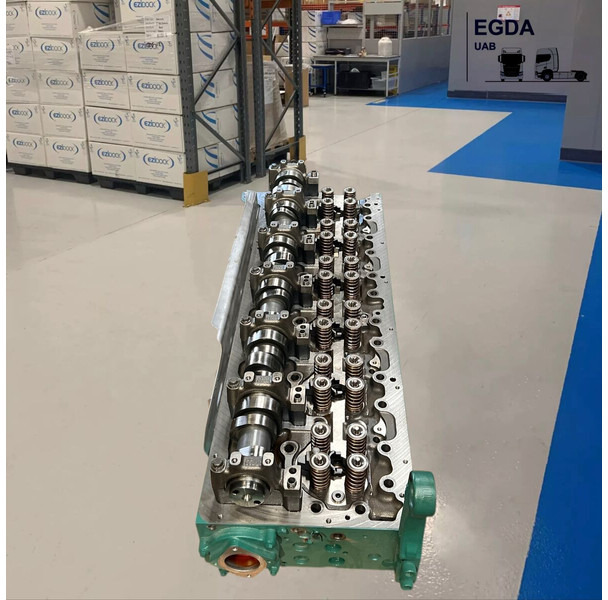 Volvo Cylinder head - Moteur: photos 5 Volvo Cylinder head - Moteur: photos 5