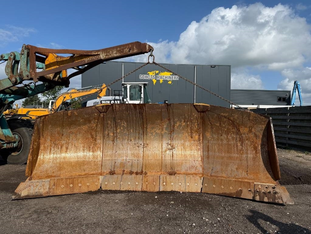 CAT D 8 T LGP - Bulldozer: photos 3 CAT D 8 T LGP - Bulldozer: photos 3