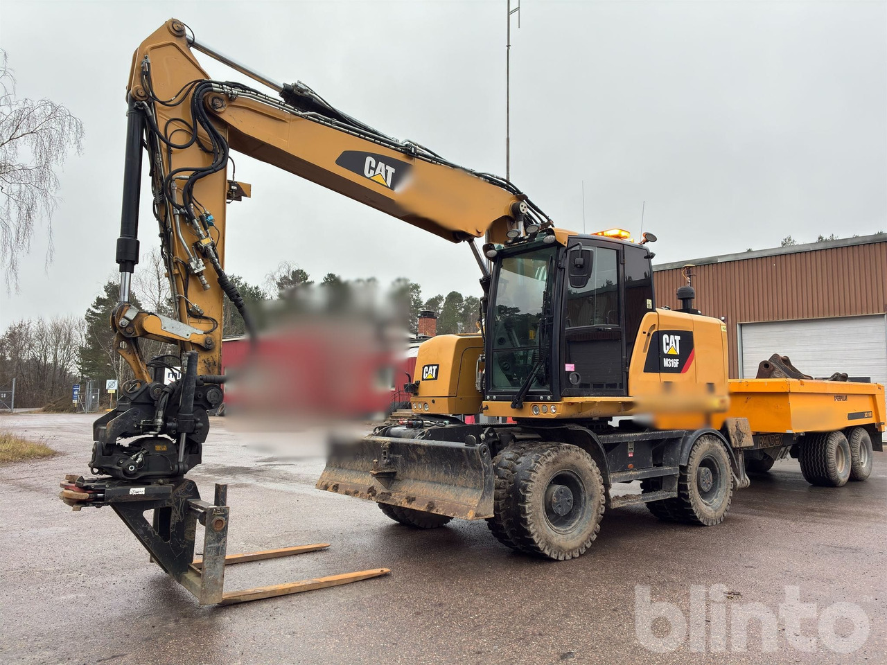 CAT M316F - Pelle sur pneus: photos 1 CAT M316F - Pelle sur pneus: photos 1