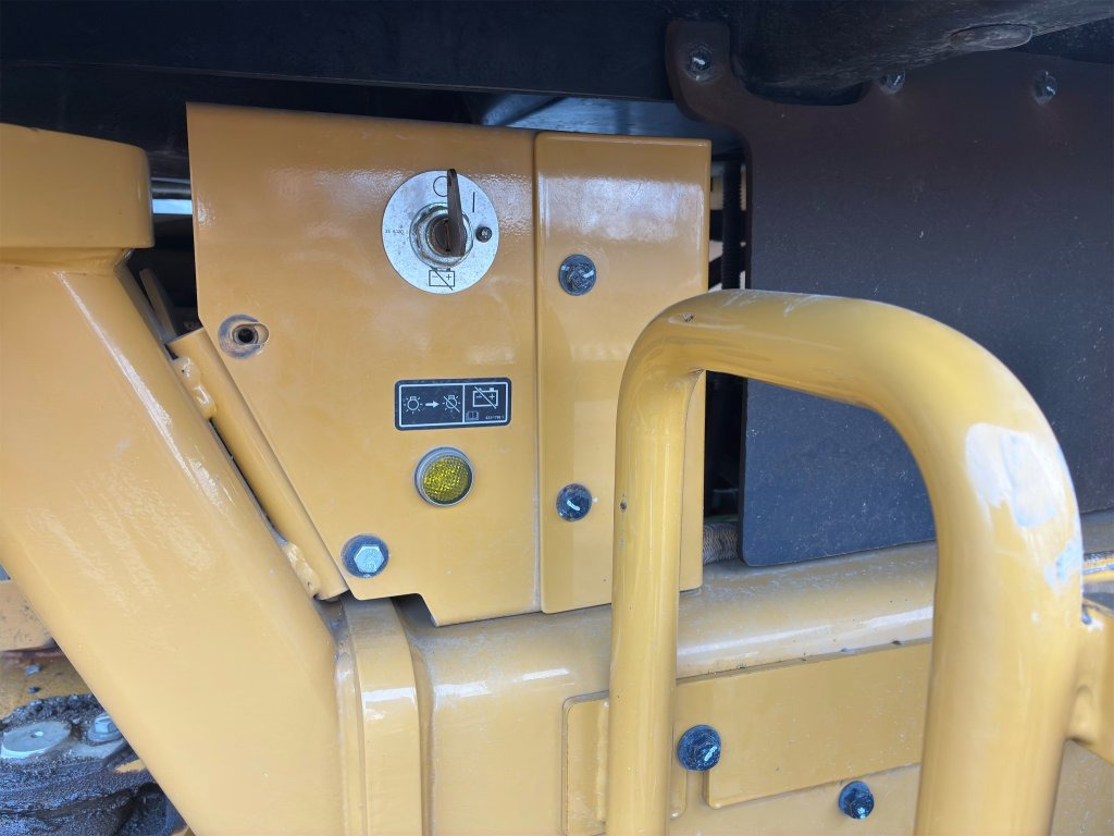 Compacteur à pieds de mouton/ Monocylindre Cat CS66B: photos 47